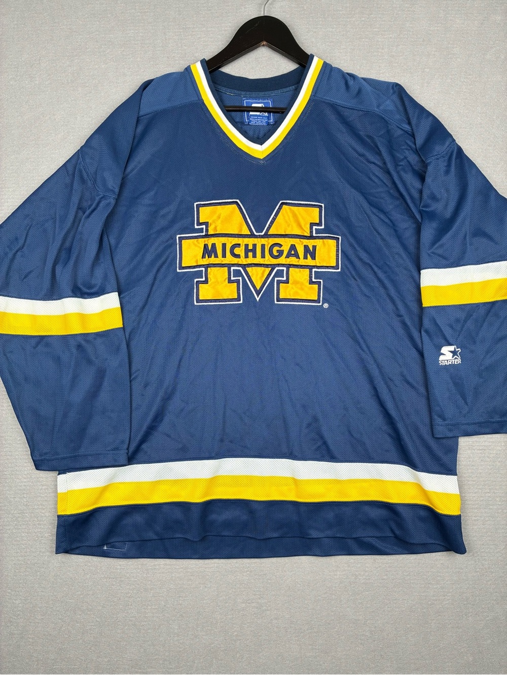 VTG STARTER Michigan Hockey Jersey Navy Yellow Big Logo XL